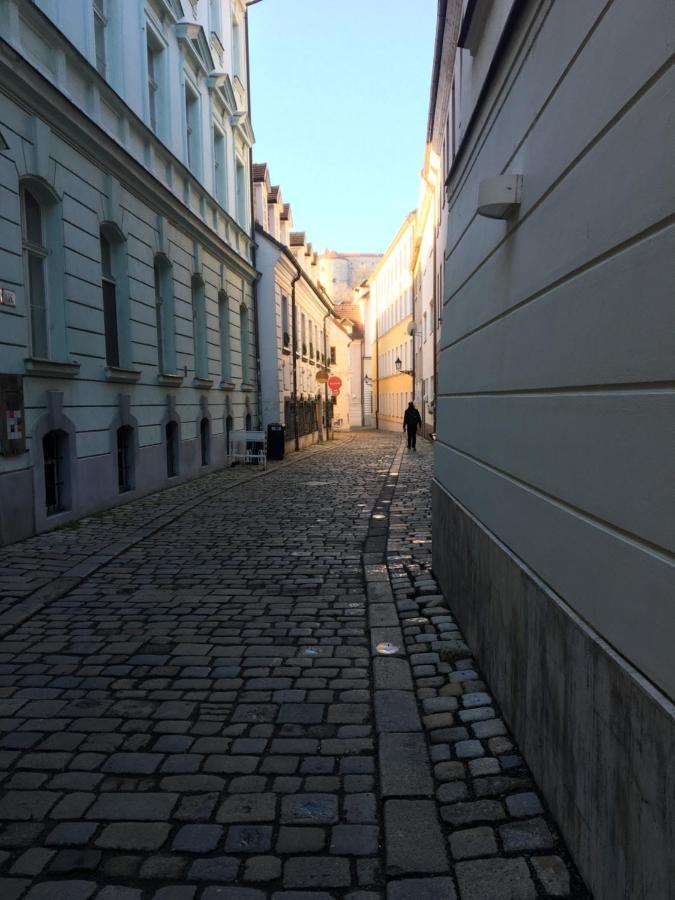 Old Town 1 Bdr, A/C, W/Parking Apartment Братислава Екстериор снимка