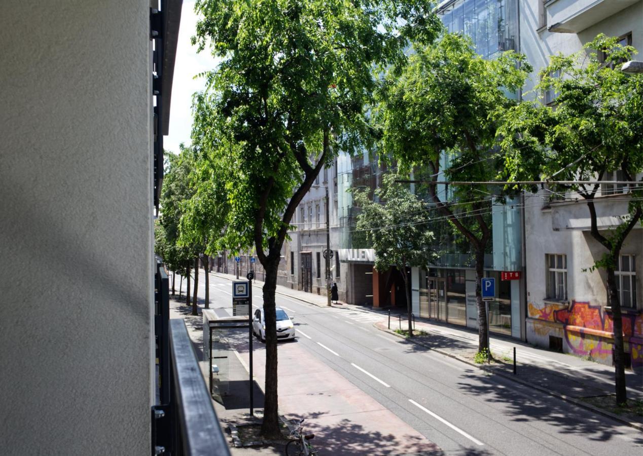 Old Town 1 Bdr, A/C, W/Parking Apartment Братислава Екстериор снимка