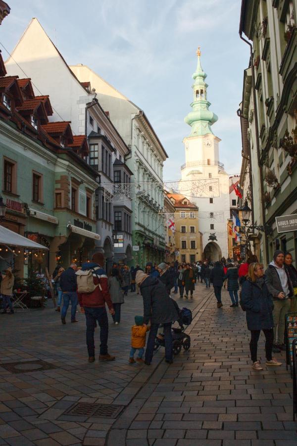 Old Town 1 Bdr, A/C, W/Parking Apartment Братислава Екстериор снимка